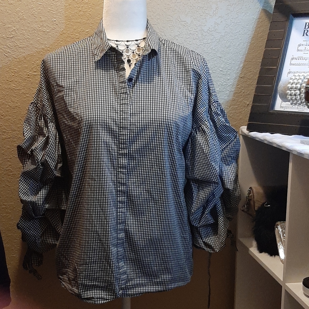 A.N.A Ruffled sleeve black & white long sl…